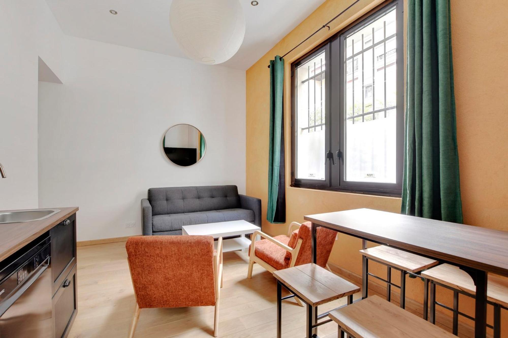 Pick A Flat'S Apartments In Montmartre - Rue Des Cottages Paris Exterior photo